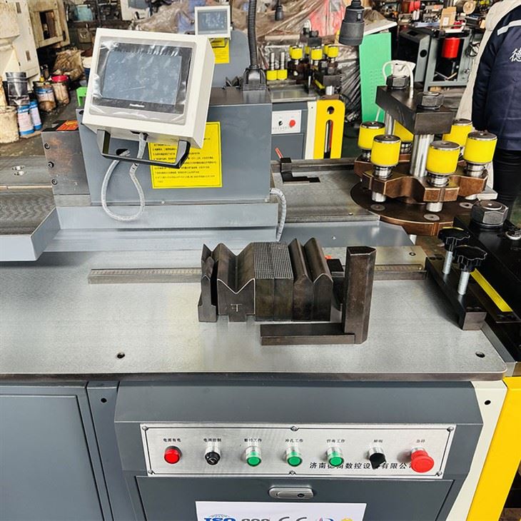 Busbar Process Machin